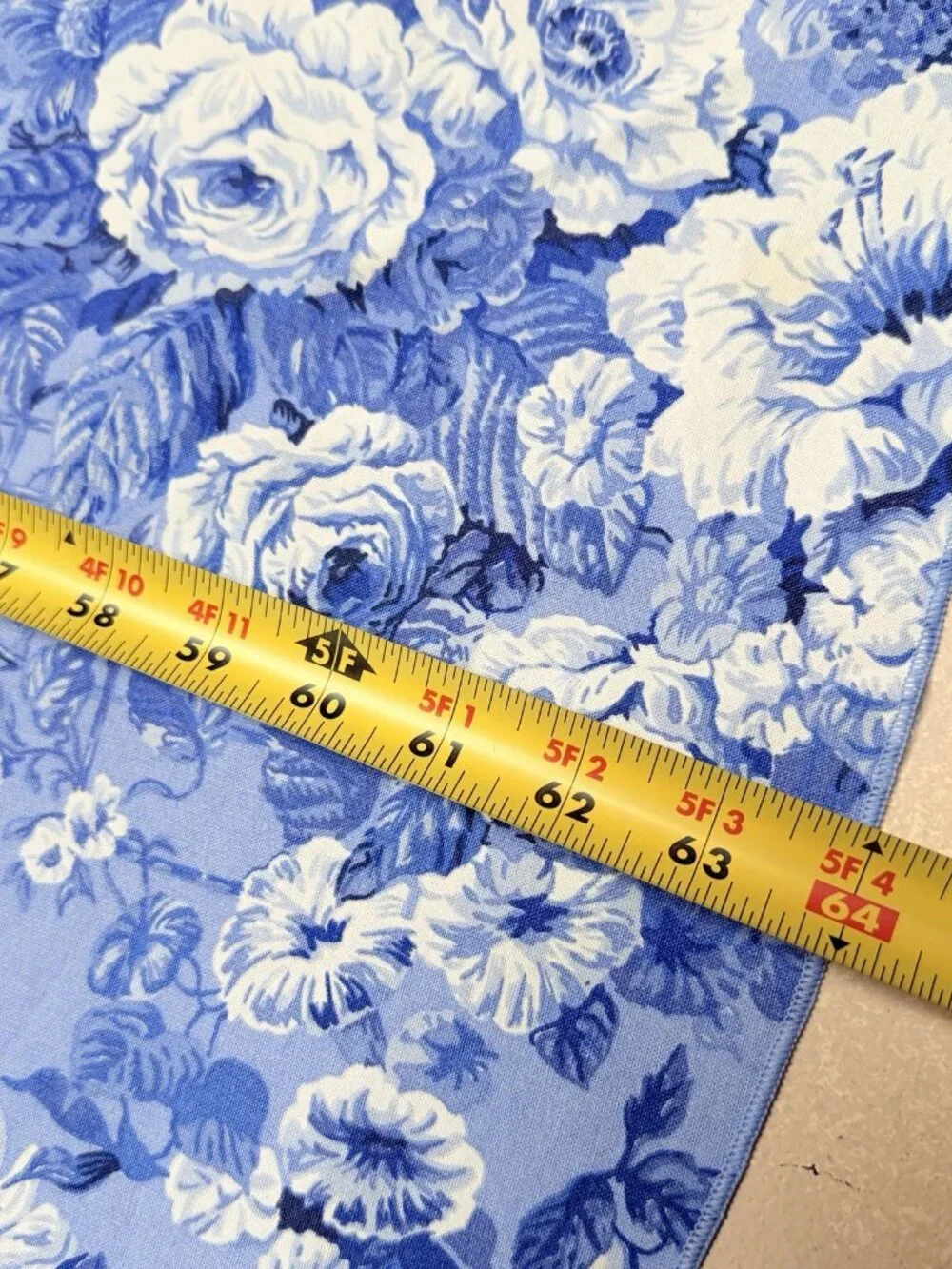 Charter Club Round Cotton Blue Roses Tablecloth 5 Napkins Cottage Summer Garden
